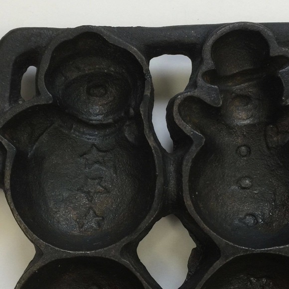 Vintage Cast Iron Snowman Mold Baking Pan Cookie Muffin Corn Bread Jello Crafts - Picture 7 of 7